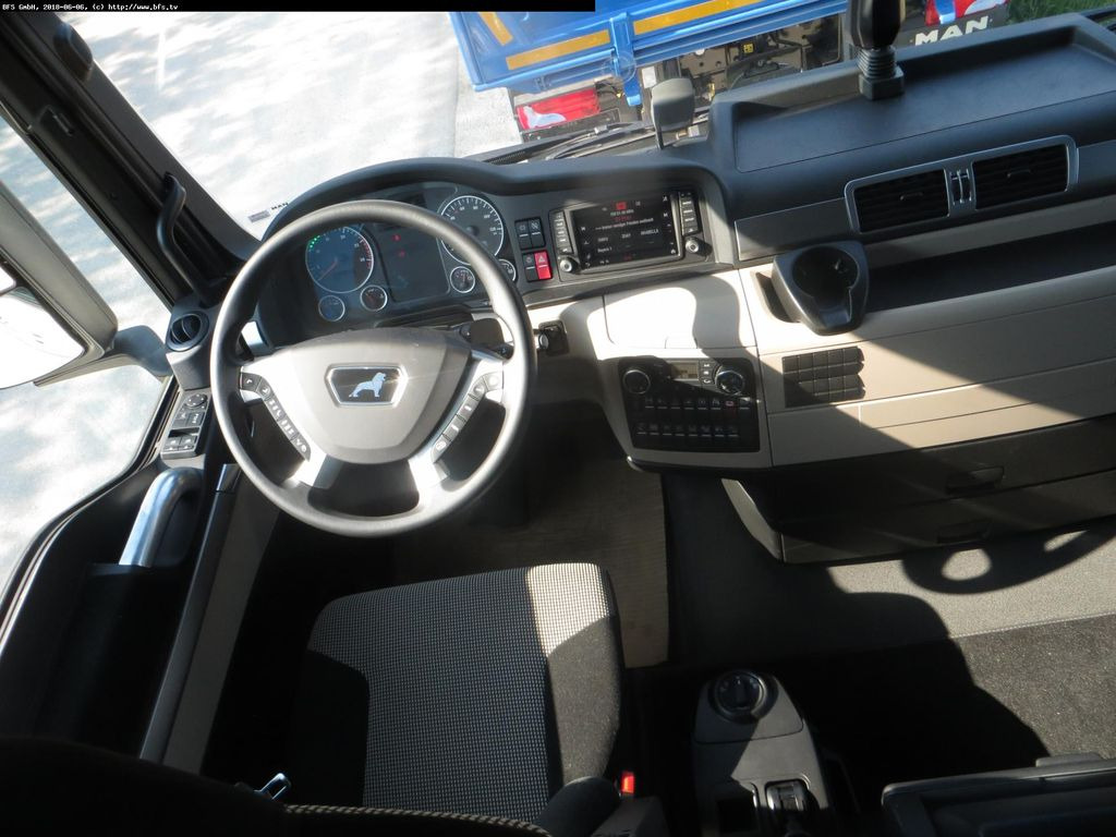 MAN TGX 18.460 4x2 LLS Kipphydraulik, Kompressor MAN TGX 18.460 4x2 LLS Kipphydraulik, Kompressor - Tractor unit: picture 4 MAN TGX 18.460 4x2 LLS Kipphydraulik, Kompressor MAN TGX 18.460 4x2 LLS Kipphydraulik, Kompressor - Tractor unit: picture 4