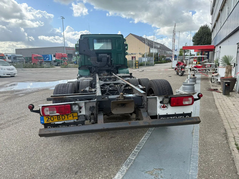 DAF CF 400 6X2 EURO 6 - ONLY 689.209 KM + STEERING AXLE - Cab chassis truck: picture 4 DAF CF 400 6X2 EURO 6 - ONLY 689.209 KM + STEERING AXLE - Cab chassis truck: picture 4