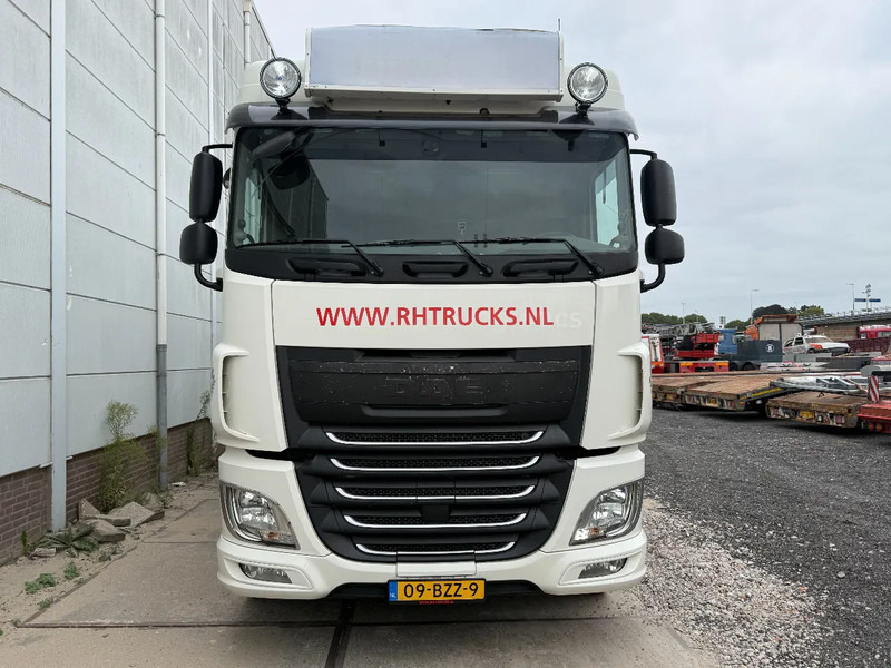 Lease a DAF XF 460 6X2 YEAR 2017 COMPLETE! + CARRIER SUPRA 850 + DHOLLANDIA DAF XF 460 6X2 YEAR 2017 COMPLETE! + CARRIER SUPRA 850 + DHOLLANDIA: picture 10 Lease a DAF XF 460 6X2 YEAR 2017 COMPLETE! + CARRIER SUPRA 850 + DHOLLANDIA DAF XF 460 6X2 YEAR 2017 COMPLETE! + CARRIER SUPRA 850 + DHOLLANDIA: picture 10