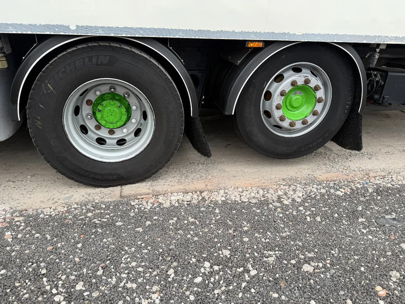 Lease a DAF XF 460 6X2 YEAR 2017 COMPLETE! + CARRIER SUPRA 850 + DHOLLANDIA DAF XF 460 6X2 YEAR 2017 COMPLETE! + CARRIER SUPRA 850 + DHOLLANDIA: picture 15 Lease a DAF XF 460 6X2 YEAR 2017 COMPLETE! + CARRIER SUPRA 850 + DHOLLANDIA DAF XF 460 6X2 YEAR 2017 COMPLETE! + CARRIER SUPRA 850 + DHOLLANDIA: picture 15