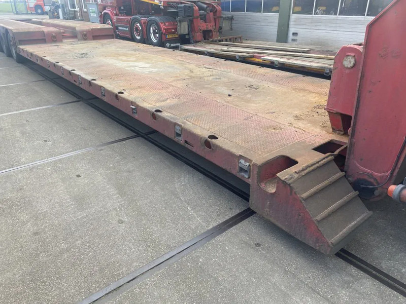 Doll 4 AXEL STEERING 66200 TON - Low loader semi-trailer: picture 4 Doll 4 AXEL STEERING 66200 TON - Low loader semi-trailer: picture 4