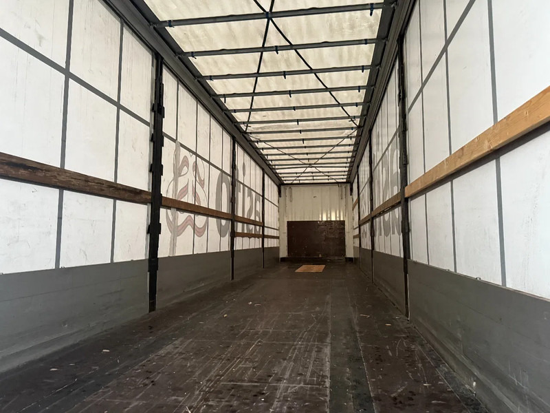 Krone WITH ALUMINIUM SIDEBOARDS, BPW AXLES, SLIDING ROOF - Curtainsider semi-trailer: picture 3 Krone WITH ALUMINIUM SIDEBOARDS, BPW AXLES, SLIDING ROOF - Curtainsider semi-trailer: picture 3