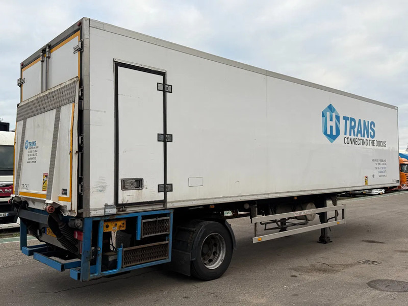 Renders + CARRIER VECTOR 1850 + DHOLLANDIA LIFT - Refrigerator semi-trailer: picture 4 Renders + CARRIER VECTOR 1850 + DHOLLANDIA LIFT - Refrigerator semi-trailer: picture 4