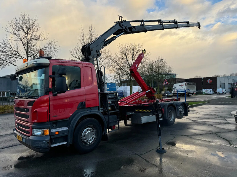 Scania P320 6X2 - EURO 6 + HIAB XS 144 HIPRO + REMOTE + HIAB HOOK + RETARDER - Hook lift truck, Crane truck: picture 1 Scania P320 6X2 - EURO 6 + HIAB XS 144 HIPRO + REMOTE + HIAB HOOK + RETARDER - Hook lift truck, Crane truck: picture 1