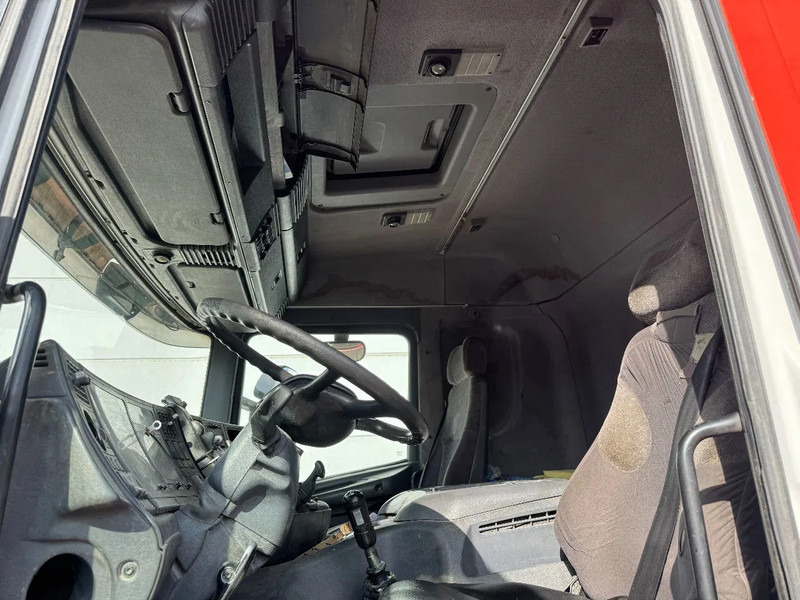Lease a Scania P94-310 4X2 EURO 2 COPMA 1530 FULL STEEL Scania P94-310 4X2 EURO 2 COPMA 1530 FULL STEEL: picture 16