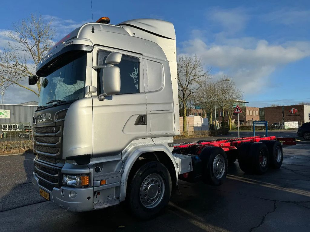 Scania R730 V8 8X4 EURO 6 BIG AXLES - Cab chassis truck: picture 2 Scania R730 V8 8X4 EURO 6 BIG AXLES - Cab chassis truck: picture 2
