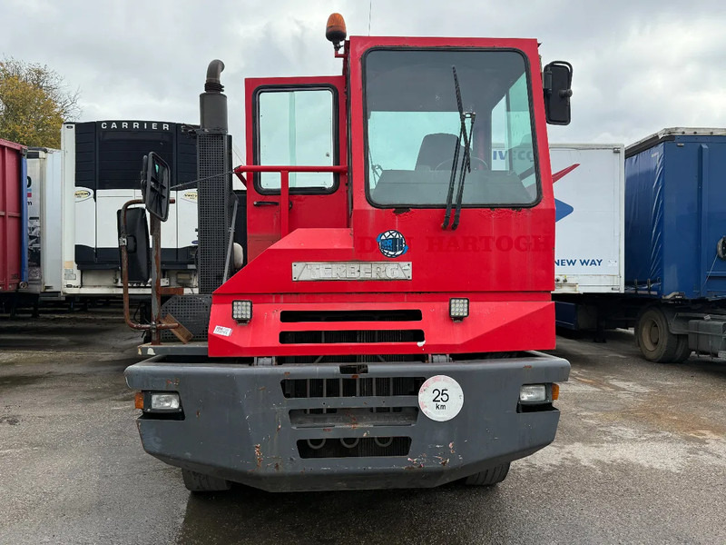 Terberg YT 180 4X2 - HUB REDUCTION + NL REGISTRATION! - Terminal tractor: picture 2 Terberg YT 180 4X2 - HUB REDUCTION + NL REGISTRATION! - Terminal tractor: picture 2