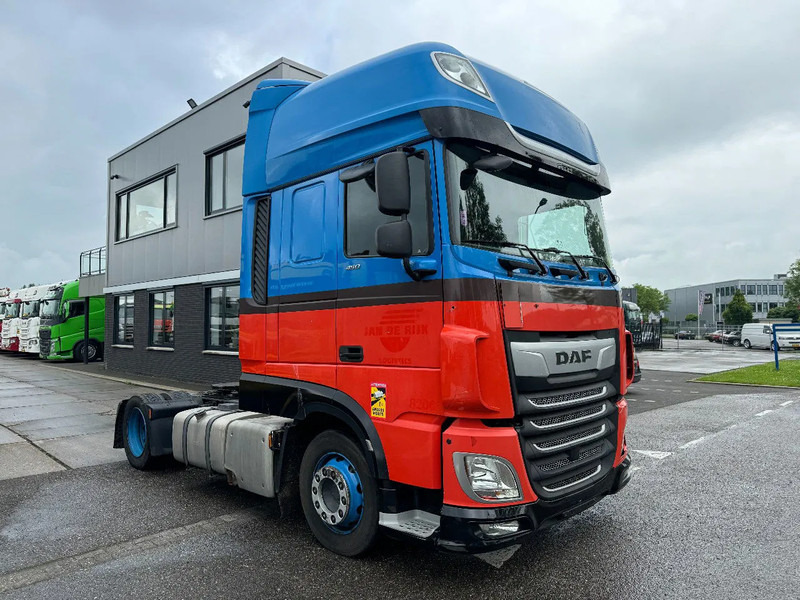 DAF XF 450 4X2 LOW DECK EURO 6 - Tractor unit: picture 3 DAF XF 450 4X2 LOW DECK EURO 6 - Tractor unit: picture 3