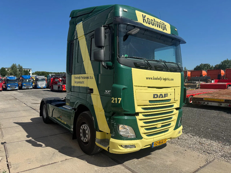 DAF XF 460 4X2 EURO 6 SKIRTS SPOILERS - Tractor unit: picture 3 DAF XF 460 4X2 EURO 6 SKIRTS SPOILERS - Tractor unit: picture 3