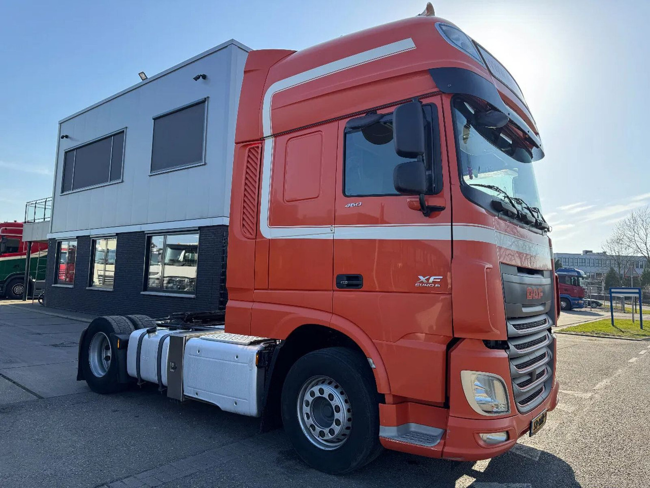 DAF XF 460 4X2 RETARDER DOUBLE TANK TÜV TILL 09-2025 DAF XF 460 4X2 RETARDER DOUBLE TANK TÜV TILL 09-2025 - Tractor unit: picture 3 DAF XF 460 4X2 RETARDER DOUBLE TANK TÜV TILL 09-2025 DAF XF 460 4X2 RETARDER DOUBLE TANK TÜV TILL 09-2025 - Tractor unit: picture 3