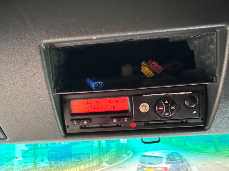 Tractor unit MAN TGX 18.440 4X2 - EURO 5: picture 12 Tractor unit MAN TGX 18.440 4X2 - EURO 5: picture 12