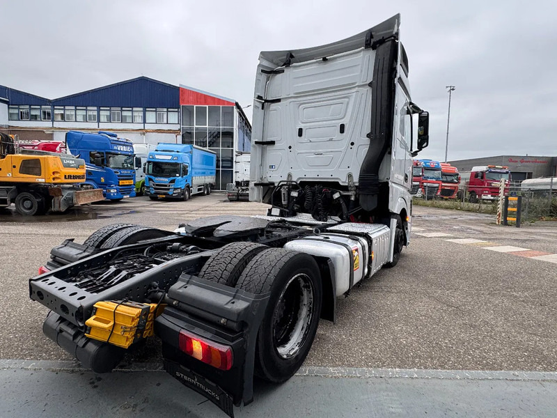Mercedes-Benz Actros 1842 4X2 EURO 6 MEGA DOUBLE TANK - Tractor unit: picture 5 Mercedes-Benz Actros 1842 4X2 EURO 6 MEGA DOUBLE TANK - Tractor unit: picture 5