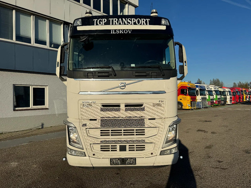 Volvo FH 460 6X2 EURO 6 CHASSIS 2021 STEERING AXLE SKIRTS - Tractor unit: picture 2 Volvo FH 460 6X2 EURO 6 CHASSIS 2021 STEERING AXLE SKIRTS - Tractor unit: picture 2