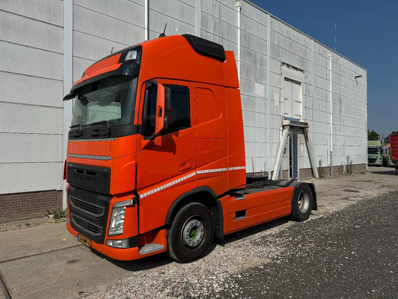 Volvo FH 500 4X2 EURO 6 SKIRTS STANDKLIMA - Tractor unit: picture 1 Volvo FH 500 4X2 EURO 6 SKIRTS STANDKLIMA - Tractor unit: picture 1