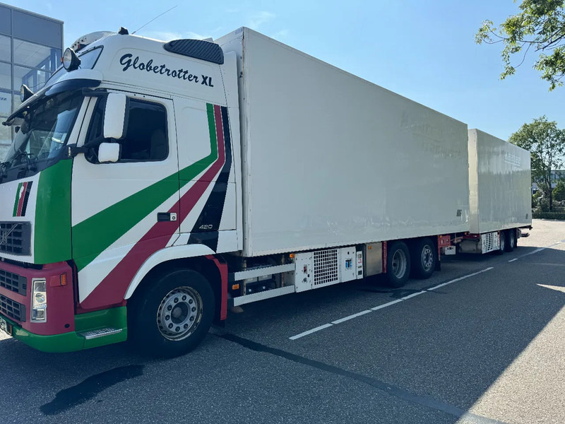 Volvo FH 12.420 6X2 - EURO 3 + HANGER NETAM-FRUEHAUF + THERMOKING + DHOLLANDIA LIFT - Refrigerator truck: picture 3 Volvo FH 12.420 6X2 - EURO 3 + HANGER NETAM-FRUEHAUF + THERMOKING + DHOLLANDIA LIFT - Refrigerator truck: picture 3