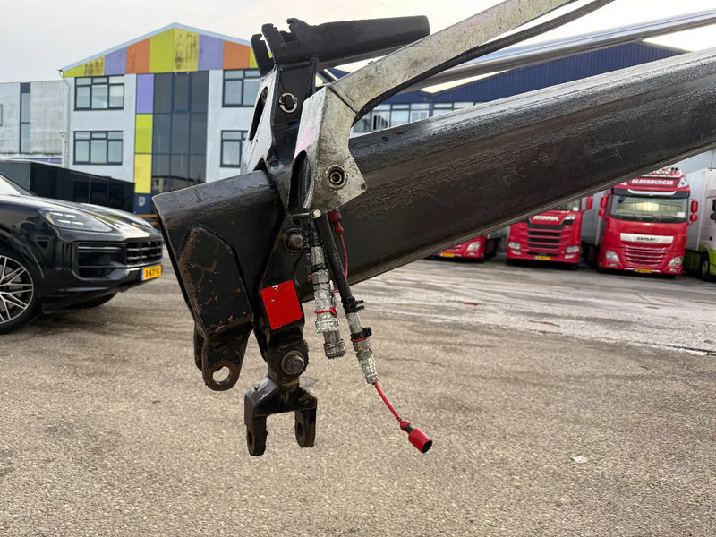 Volvo FM 420 8X2 EEV + HMF 2420-K3 + REMOTE + 5E & 6E FUNCTIE - Crane truck: picture 4 Volvo FM 420 8X2 EEV + HMF 2420-K3 + REMOTE + 5E & 6E FUNCTIE - Crane truck: picture 4