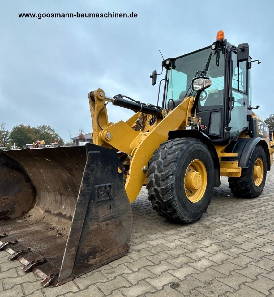 CAT 907 M - Wheel loader: picture 2 CAT 907 M - Wheel loader: picture 2