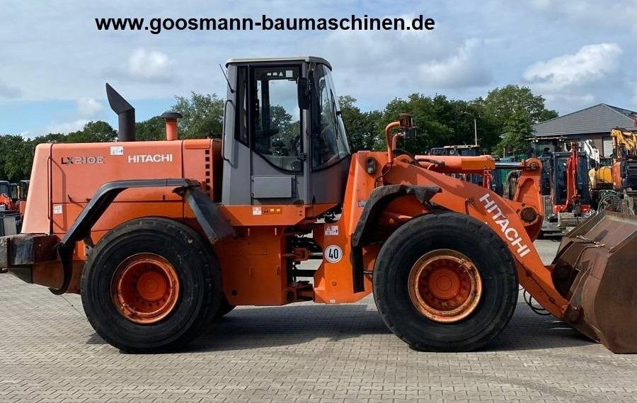 HITACHI LX 210E - Wheel loader: picture 3 HITACHI LX 210E - Wheel loader: picture 3