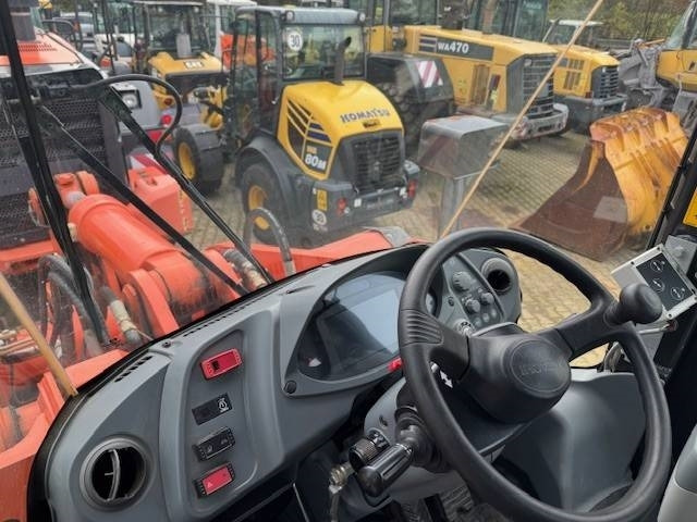 Wheel loader Hitachi ZW 250-6: picture 9