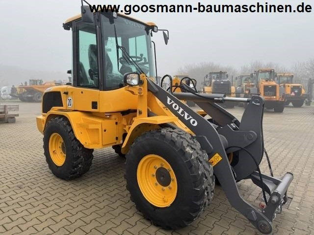 Volvo L 30 G - Wheel loader: picture 1 Volvo L 30 G - Wheel loader: picture 1