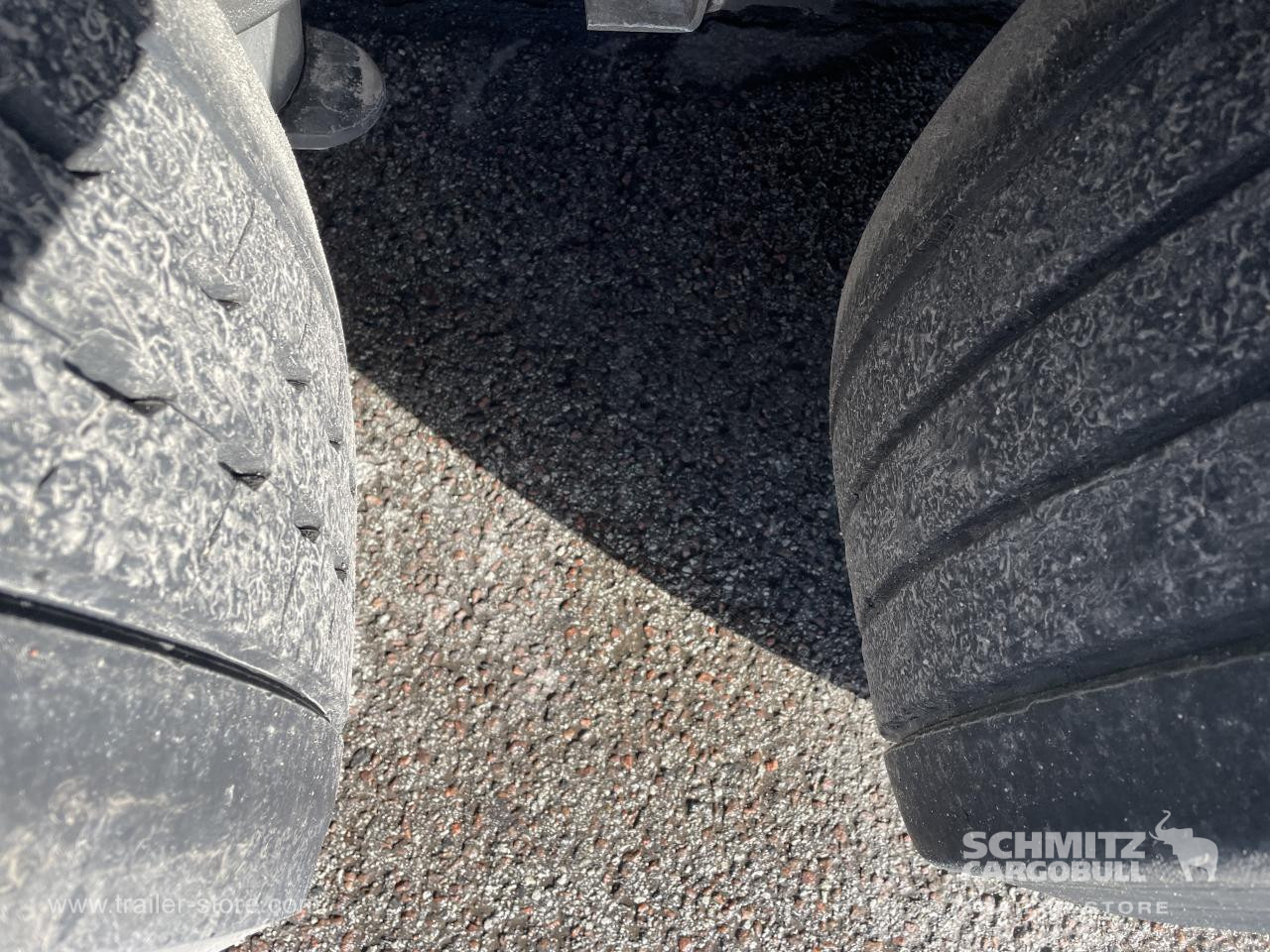 SCHMITZ Curtainsider Standard - Curtainsider semi-trailer: picture 4 SCHMITZ Curtainsider Standard - Curtainsider semi-trailer: picture 4