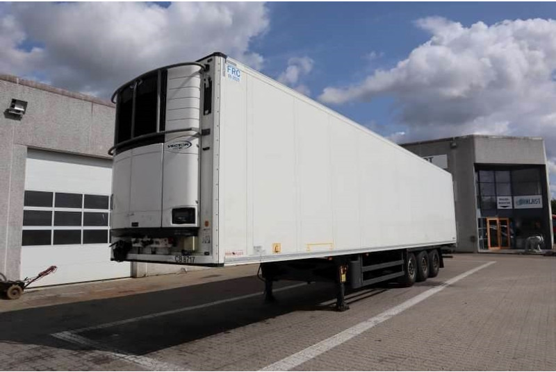 Schmitz Cargobull 33 pl. Dobbelt compartment - Refrigerator semi-trailer: picture 1 Schmitz Cargobull 33 pl. Dobbelt compartment - Refrigerator semi-trailer: picture 1