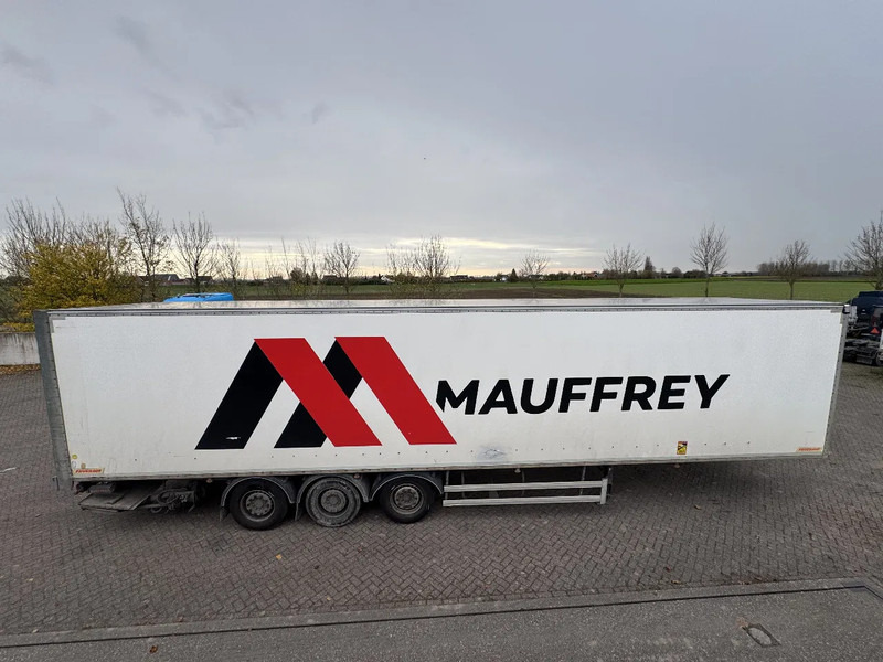 Fruehauf Dhollandia DHSMR.20 2000 KG - Lifting axle - sliding door - Closed box semi-trailer: picture 4 Fruehauf Dhollandia DHSMR.20 2000 KG - Lifting axle - sliding door - Closed box semi-trailer: picture 4
