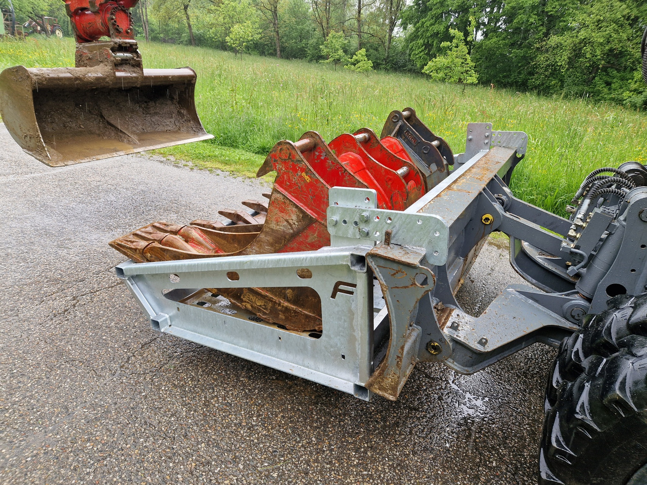 Construction site spoon box LK 2200 - Attachment for Wheel excavator: picture 5 Construction site spoon box LK 2200 - Attachment for Wheel excavator: picture 5