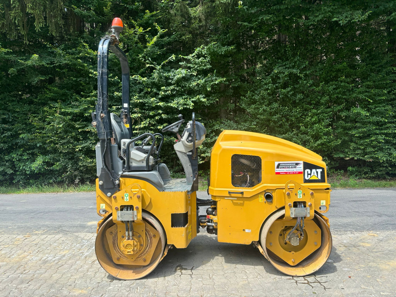 CATERPILLAR CB 4 B - Mini roller: picture 2 CATERPILLAR CB 4 B - Mini roller: picture 2