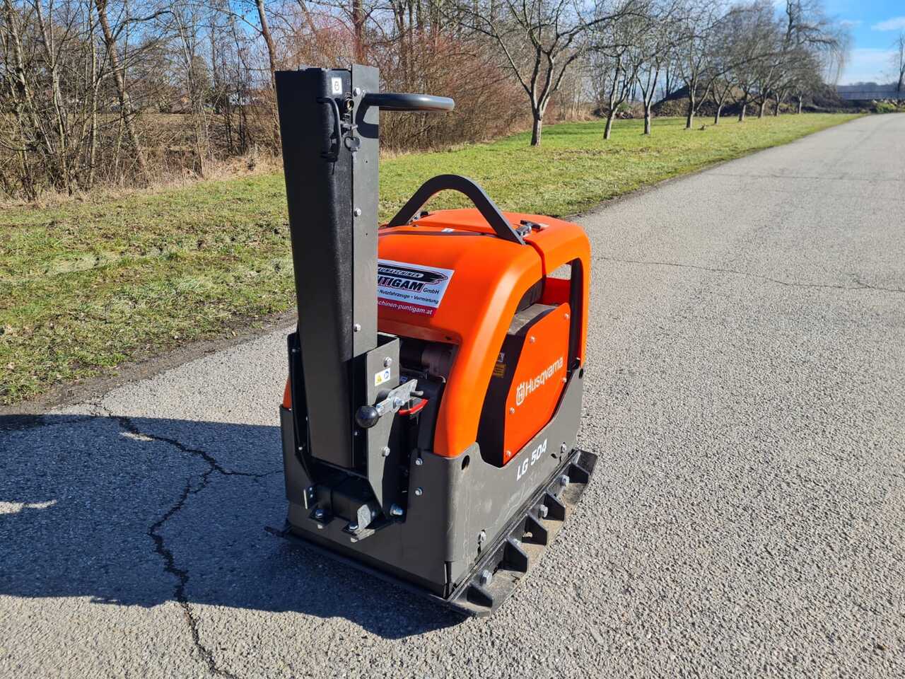 Husqvarna LG 504 - Vibratory plate: picture 3 Husqvarna LG 504 - Vibratory plate: picture 3