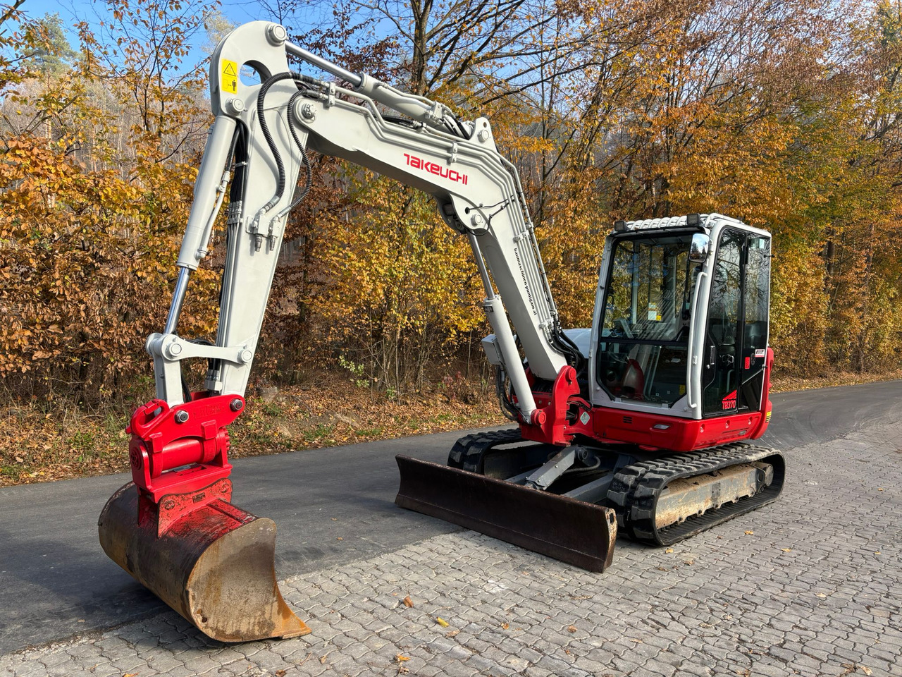 TAKEUCHI TB 370 - Mini excavator: picture 3 TAKEUCHI TB 370 - Mini excavator: picture 3
