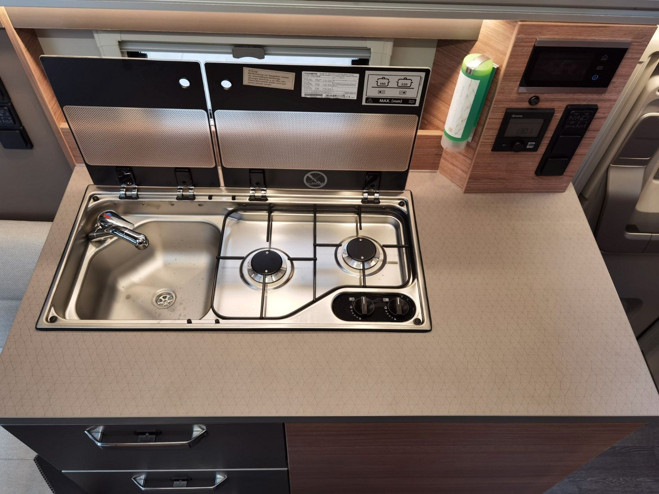 Semi-integrated motorhome Weinsberg X-CURSION CUV 500 LT PEPPER EDITION / 150PS-DSG: picture 22 Semi-integrated motorhome Weinsberg X-CURSION CUV 500 LT PEPPER EDITION / 150PS-DSG: picture 22