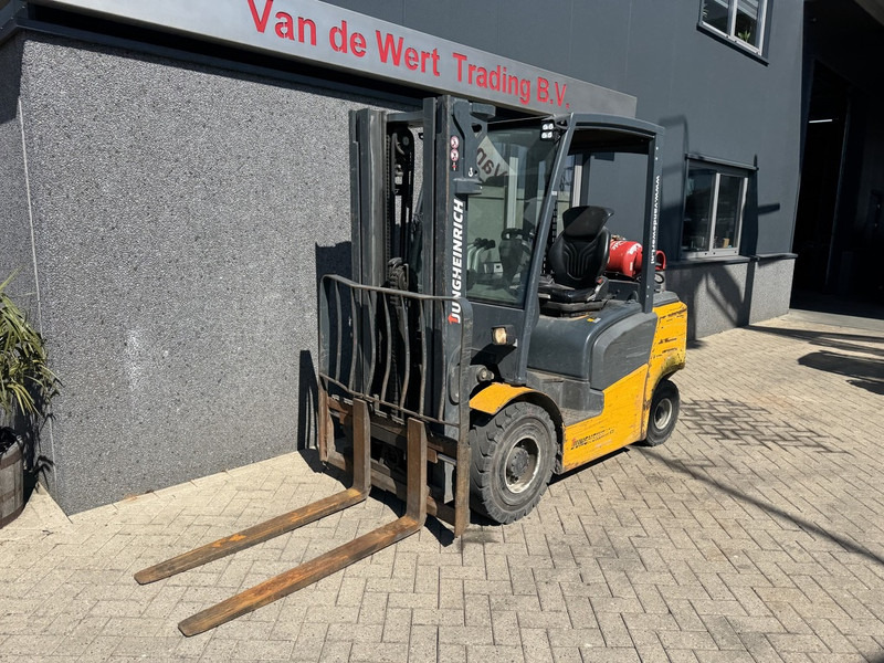 Jungheinrich TFG 425 - LPG forklift: picture 3 Jungheinrich TFG 425 - LPG forklift: picture 3