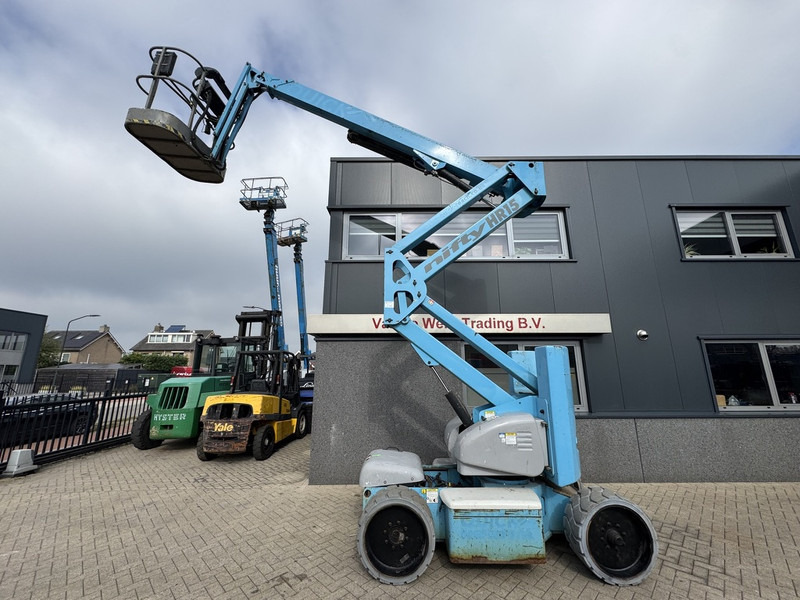 Niftylift HR15NDE Hoogwerker / Arbeitsbuhne 15.5M HYBRIDE ACCU/DIESEL 1365uur 2010 - Articulated boom: picture 5 Niftylift HR15NDE Hoogwerker / Arbeitsbuhne 15.5M HYBRIDE ACCU/DIESEL 1365uur 2010 - Articulated boom: picture 5