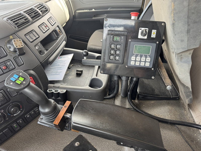 Van DAF CF 290: picture 20