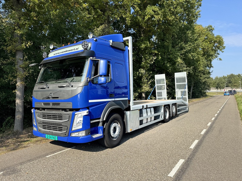 Volvo FM370 6X2 Machine Transporter / Oprij Vrachtwagen 2019 / EURO 6 / 550DKM / Steering Wheel / APK 9-2026 - Autotransporter truck: picture 2 Volvo FM370 6X2 Machine Transporter / Oprij Vrachtwagen 2019 / EURO 6 / 550DKM / Steering Wheel / APK 9-2026 - Autotransporter truck: picture 2