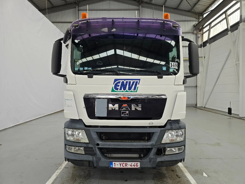 MAN TGS 28.440 6x2 / EURO 5 / AIRCO / LIFTAS / 10 roues - 10 tyres - Cab chassis truck: picture 2 MAN TGS 28.440 6x2 / EURO 5 / AIRCO / LIFTAS / 10 roues - 10 tyres - Cab chassis truck: picture 2