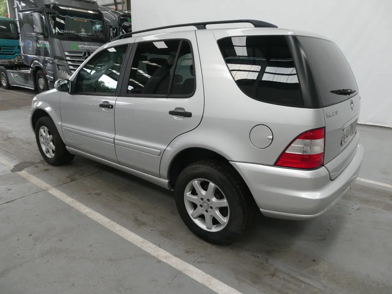 Mercedes-Benz M-Klasse ML 270 CDI 4x4 - Car: picture 3 Mercedes-Benz M-Klasse ML 270 CDI 4x4 - Car: picture 3