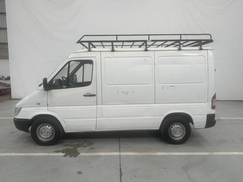Mercedes-Benz Sprinter 208 - Small van: picture 2 Mercedes-Benz Sprinter 208 - Small van: picture 2