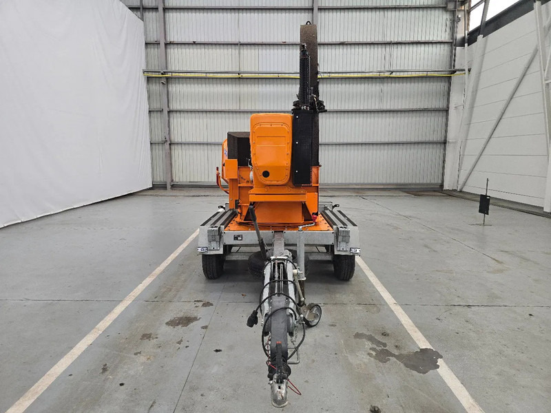 VANDAELE TV2740D 300 uren/hours/heurs/stunden - NIEUW-NEU-NEW Condition - Wood chipper: picture 4 VANDAELE TV2740D 300 uren/hours/heurs/stunden - NIEUW-NEU-NEW Condition - Wood chipper: picture 4