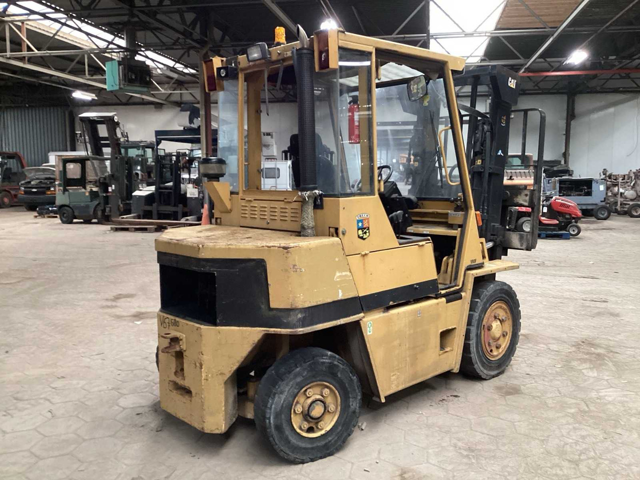 1992 CATERPILLAR V80 F FORKLIFT - Forklift: picture 3 1992 CATERPILLAR V80 F FORKLIFT - Forklift: picture 3