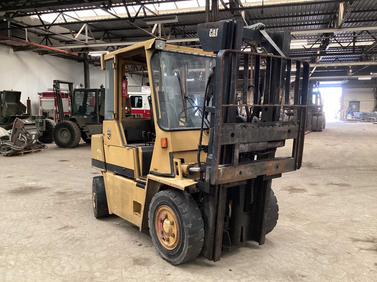 1992 CATERPILLAR V80 F FORKLIFT - Forklift: picture 2 1992 CATERPILLAR V80 F FORKLIFT - Forklift: picture 2
