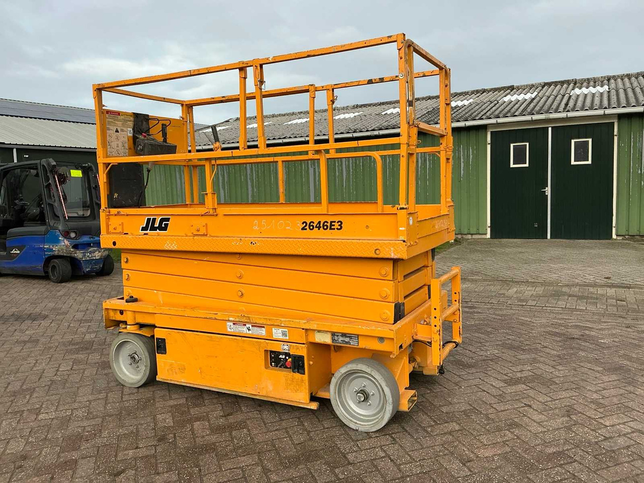 Aerial platform 2001 JLG 2646-E3 AERIAL PLATFORM: picture 6