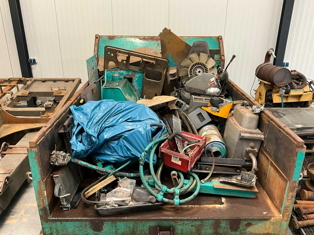 Mini dumper 2001 KOMATSU CD 60-R ROTARY TRACK DUMPER: picture 14 Mini dumper 2001 KOMATSU CD 60-R ROTARY TRACK DUMPER: picture 14