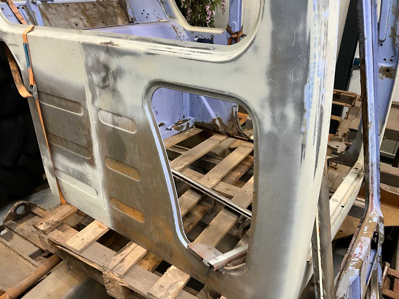 Mini dumper 2001 KOMATSU CD 60-R ROTARY TRACK DUMPER: picture 12 Mini dumper 2001 KOMATSU CD 60-R ROTARY TRACK DUMPER: picture 12