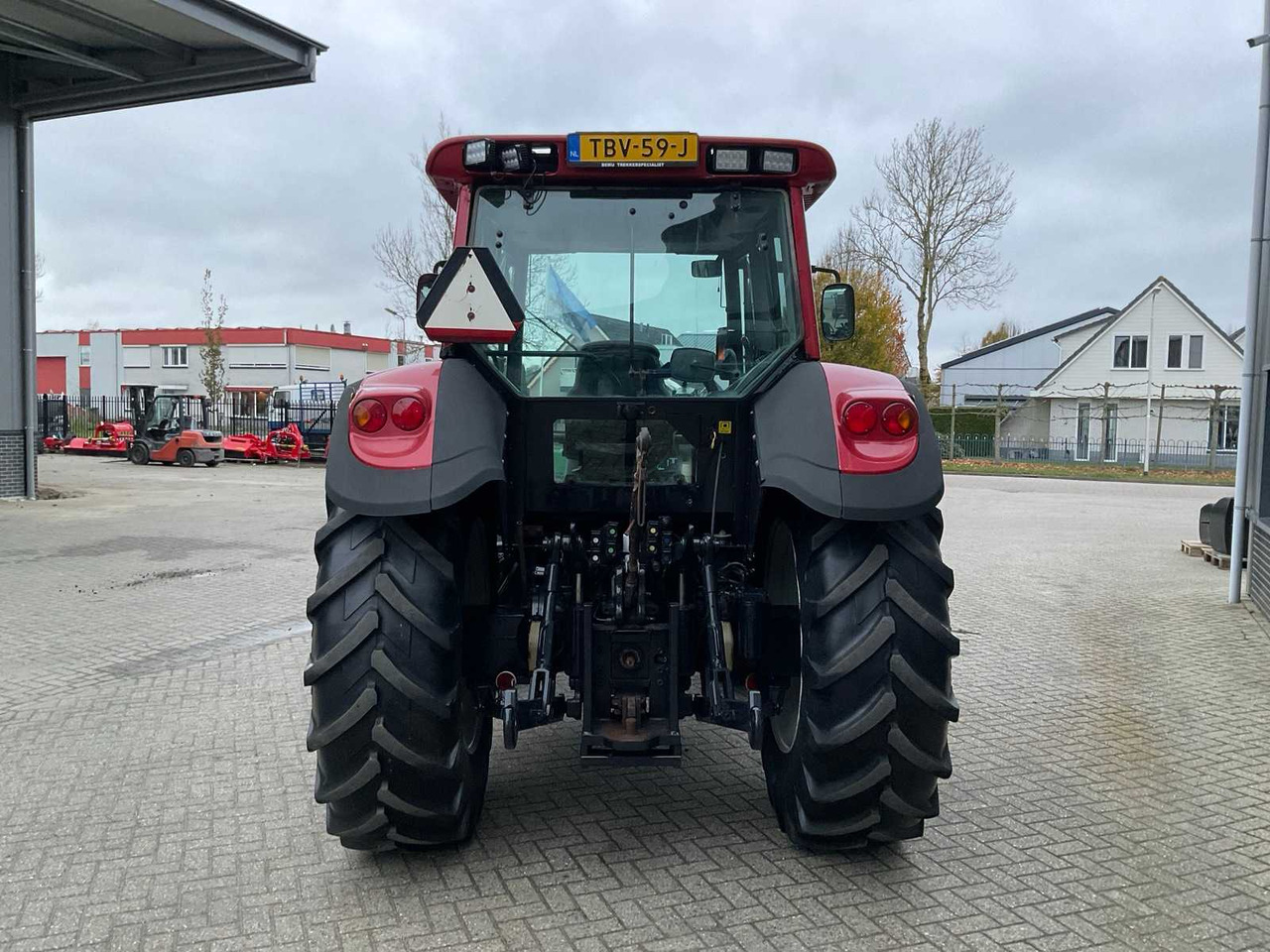 2004 VALTRA T120 ALL-WHEEL DRIVE FARM TRACTOR - Farm tractor: picture 5 2004 VALTRA T120 ALL-WHEEL DRIVE FARM TRACTOR - Farm tractor: picture 5