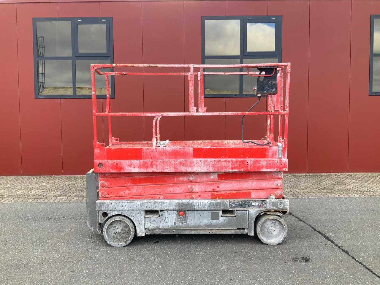 2005 HAULOTTE COMPACT10N AERIAL PLATFORM - Aerial platform: picture 2 2005 HAULOTTE COMPACT10N AERIAL PLATFORM - Aerial platform: picture 2