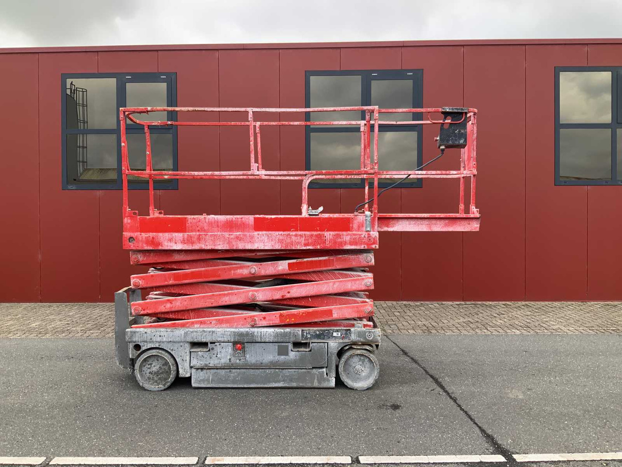 2005 HAULOTTE COMPACT10N AERIAL PLATFORM - Aerial platform: picture 1 2005 HAULOTTE COMPACT10N AERIAL PLATFORM - Aerial platform: picture 1