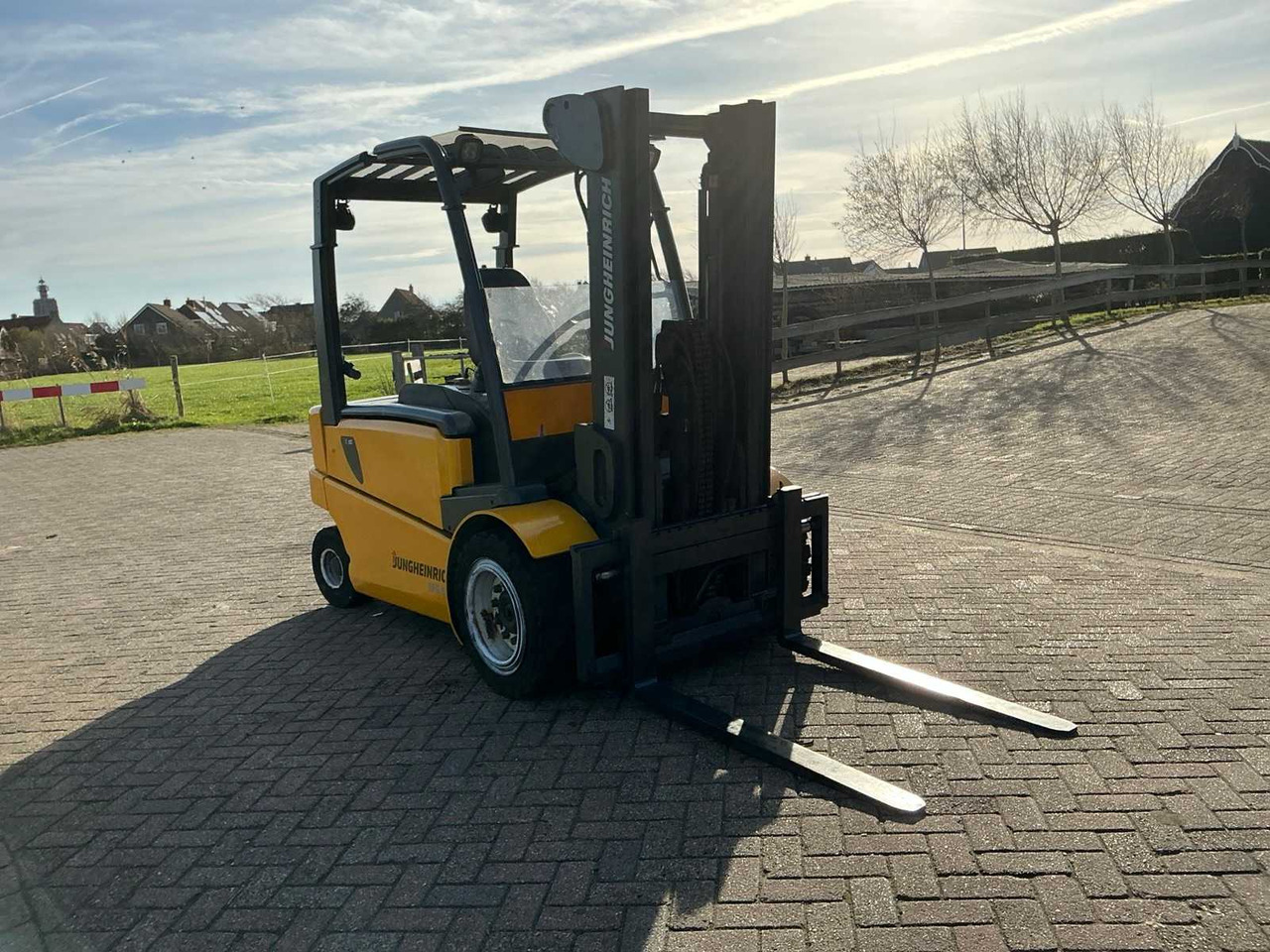 2008 JUNGHEINRICH FG550 FORKLIFT - Forklift: picture 4 2008 JUNGHEINRICH FG550 FORKLIFT - Forklift: picture 4