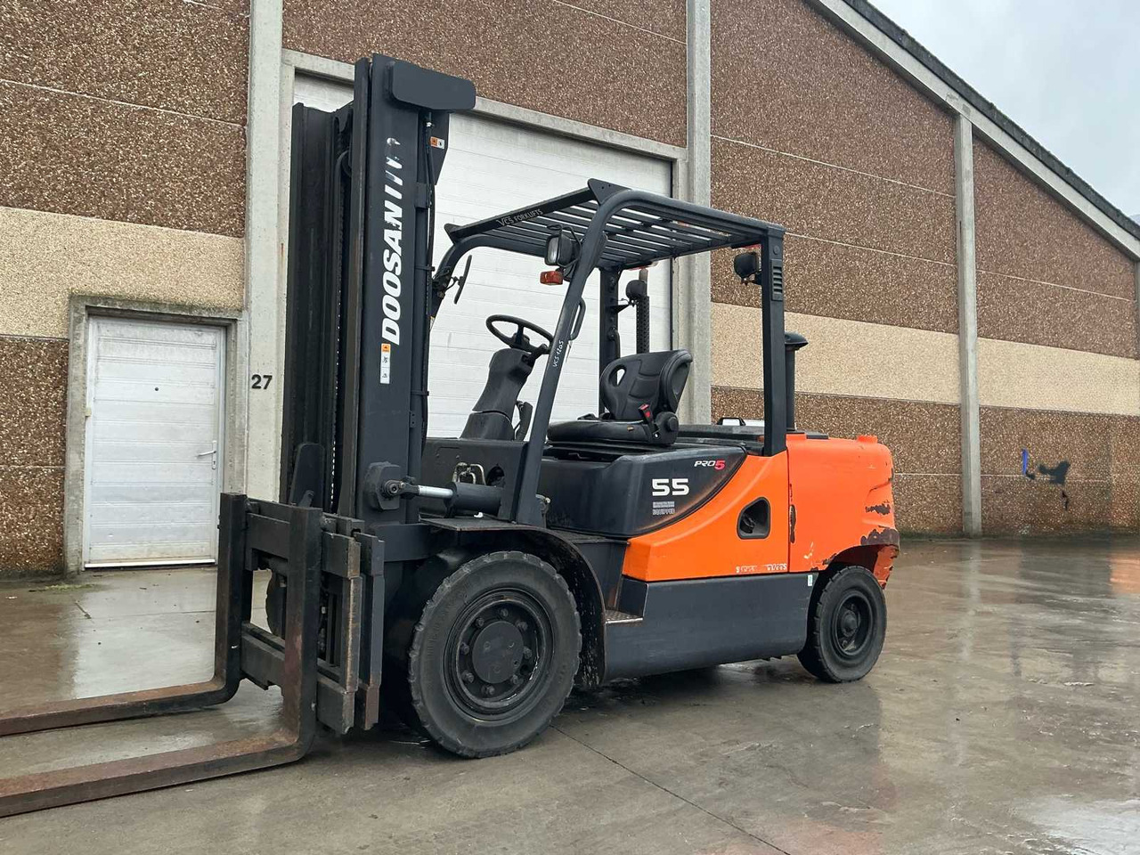 2012 DOOSAN D55C FORKLIFT - Forklift: picture 1 2012 DOOSAN D55C FORKLIFT - Forklift: picture 1